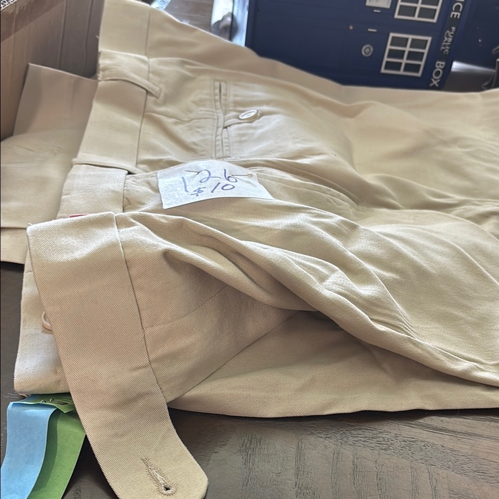 Classic Men's Khaki Chinos